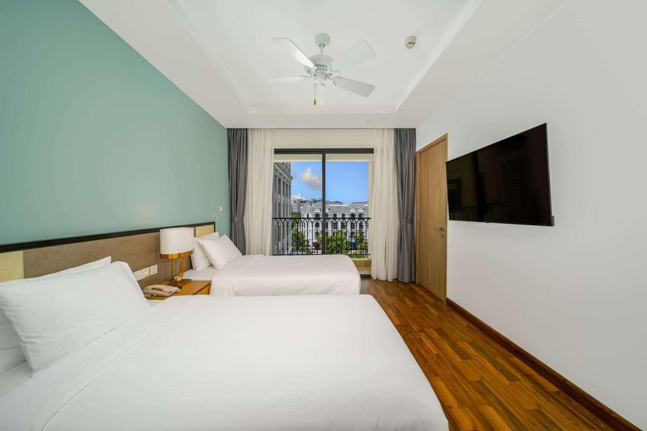 Отель Wyndham Garden Grandworld Дуонг-Донг Экстерьер фото