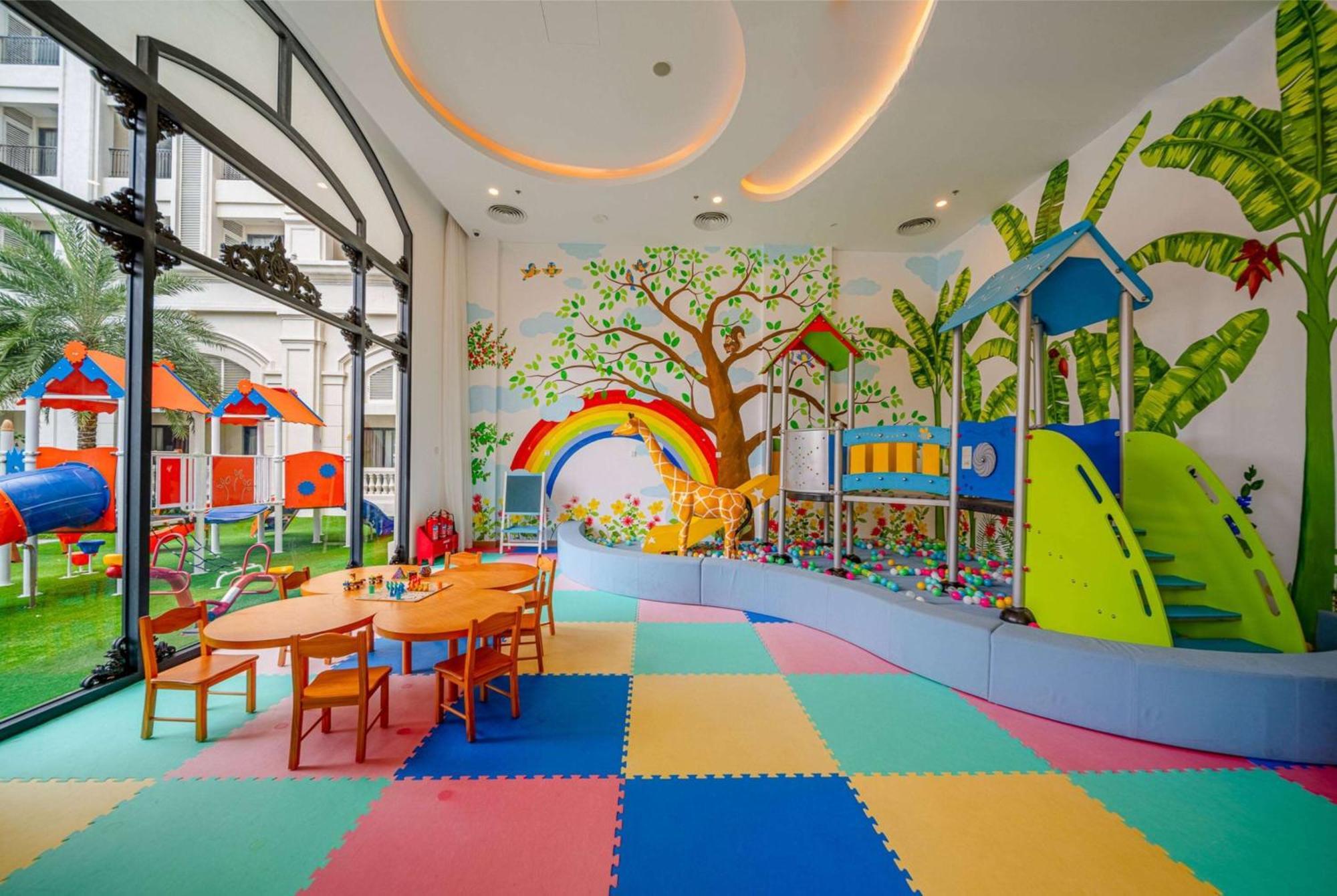 Отель Wyndham Garden Grandworld Дуонг-Донг Экстерьер фото